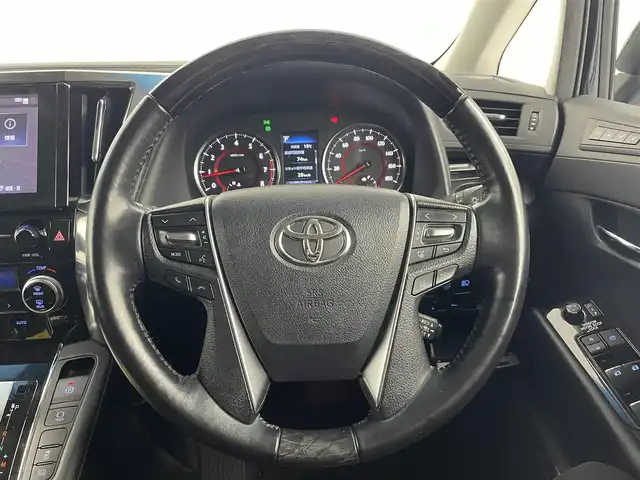 トヨタ アルファード S Cパッケージ 大阪府 2020(令2)年 6万km ブラック トヨタセーフティセンス/・プリクラッシュセーフティ（PCS）/・レーダークルーズコントロール（全車速追従機能付）/・レーントレーシングアシスト（LTA）/・レーンディパーチャーアラート（LDA）/・オートマチックハイビーム（AHB）/・先行車発進告知機能/サンルーフ/純正フリップダウンモニター/純正ディスプレイオーディオ/CD／DVD／BT／TUNER/両側パワースライドドア/パワーバックドア/LEDヘッドライト/パワーシート/シートヒーター/ベンチクーラー/シートメモリ/オットマン/ステアリングヒーター/スマートキー/プッシュスタート/ビルトインETC