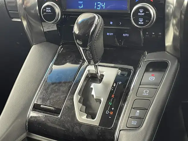 トヨタ アルファード S Cパッケージ 大阪府 2020(令2)年 6万km ブラック トヨタセーフティセンス/・プリクラッシュセーフティ（PCS）/・レーダークルーズコントロール（全車速追従機能付）/・レーントレーシングアシスト（LTA）/・レーンディパーチャーアラート（LDA）/・オートマチックハイビーム（AHB）/・先行車発進告知機能/サンルーフ/純正フリップダウンモニター/純正ディスプレイオーディオ/CD／DVD／BT／TUNER/両側パワースライドドア/パワーバックドア/LEDヘッドライト/パワーシート/シートヒーター/ベンチクーラー/シートメモリ/オットマン/ステアリングヒーター/スマートキー/プッシュスタート/ビルトインETC