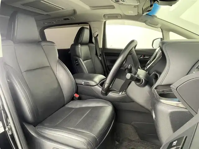 トヨタ アルファード S Cパッケージ 大阪府 2020(令2)年 6万km ブラック トヨタセーフティセンス/・プリクラッシュセーフティ（PCS）/・レーダークルーズコントロール（全車速追従機能付）/・レーントレーシングアシスト（LTA）/・レーンディパーチャーアラート（LDA）/・オートマチックハイビーム（AHB）/・先行車発進告知機能/サンルーフ/純正フリップダウンモニター/純正ディスプレイオーディオ/CD／DVD／BT／TUNER/両側パワースライドドア/パワーバックドア/LEDヘッドライト/パワーシート/シートヒーター/ベンチクーラー/シートメモリ/オットマン/ステアリングヒーター/スマートキー/プッシュスタート/ビルトインETC