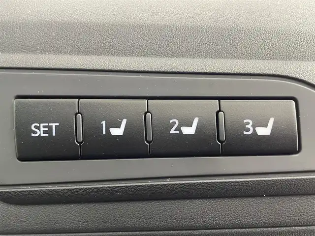 トヨタ アルファード S Cパッケージ 大阪府 2020(令2)年 6万km ブラック トヨタセーフティセンス/・プリクラッシュセーフティ（PCS）/・レーダークルーズコントロール（全車速追従機能付）/・レーントレーシングアシスト（LTA）/・レーンディパーチャーアラート（LDA）/・オートマチックハイビーム（AHB）/・先行車発進告知機能/サンルーフ/純正フリップダウンモニター/純正ディスプレイオーディオ/CD／DVD／BT／TUNER/両側パワースライドドア/パワーバックドア/LEDヘッドライト/パワーシート/シートヒーター/ベンチクーラー/シートメモリ/オットマン/ステアリングヒーター/スマートキー/プッシュスタート/ビルトインETC