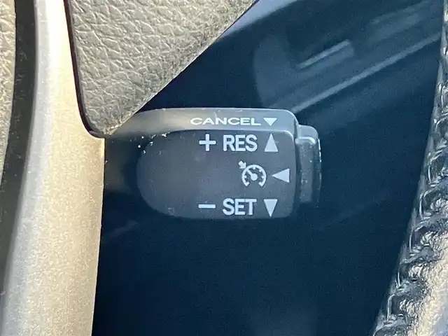 トヨタ ヴォクシー ZS 煌Ⅱ 静岡県 2019(令1)年 4.8万km ブラック エンジンスタートボタン/パワーステアリング/パワーウィンドウ/アイドリングストップ/スマートキー/スペアキー1本/WAC/レーダークルーズコントロール/ETC/バックカメラ/純正ナビ（CD/DVD/BT/フルセグ）/地図SDなし/三列シート/ドライブレコーダー/ウォークスルー/純正フロアマット/布シート/両側パワースライドドア/純正アルミホイール/ABS/横滑り防止装置/コーナーセンサー前後/レーンキープアシスト/オートライト/オートマチックハイビーム/LEDヘッドライト/Wエアバッグ/衝突軽減システム