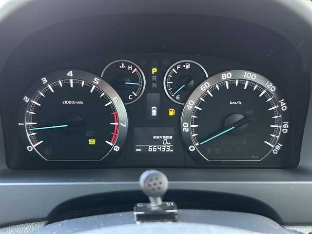 トヨタ ヴェルファイア 2．4Z Gエディション 鳥取県 2012(平24)年 6.7万km ホワイトパールクリスタルシャイン アドミレーションエアロ/社外20インチAW/社外ローダウン/クラジオ革調シートカバー/クラジオフロアマット/社外８インチワイドナビ/社外フリップダウンモニター/フルセグ・Bluetooth/バックカメラ/社外マフラーカッター/スマートキーx2個/両側パワースライド/パワーテールゲート/ウッドコンビハンドル/クルーズコントロール/クリアランスソナー/オートワイパー/オートリトラクトミラー/オートライト/キセノンライト/フォグライト/N席セカンドオットマン/前・セカンドパワーシート/nano-eエアコン/ETCユニット/保証書・取説