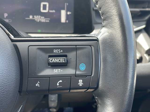 日産 ノート X FOUR 秋田県 2022(令4)年 7.4万km ピュアホワイトパール 純正ナビ/純正Bluetooth/フルセグ/全方位カメラ/ETC2.0/４WD/前席シートヒーター/前後コーナーセンサー/スペアキー