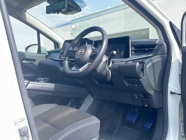 日産 ノート X FOUR 秋田県 2022(令4)年 7.4万km ピュアホワイトパール 純正ナビ/純正Bluetooth/フルセグ/全方位カメラ/ETC2.0/４WD/前席シートヒーター/前後コーナーセンサー/スペアキー