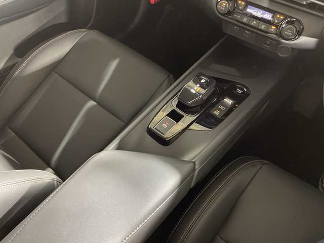 日産 ノート X 90周年記念車 福岡県 2024(令6)年 0.2万km バーガンディー 純正9インチナビ/・BT/フルセグTV/HDMI/AppleCarplay/・全方位モニター/エマージェンシーブレーキ/車線逸脱防止支援/速度標識/標識検知支援/オートハイビーム/ブラインドスポットモニター/クリアランスソナー/置くだけ充電/デジタルインナーミラー/革巻きステアリング/・ステアリングヒーター/・ステアリングリモコン/レザーシート/・シートヒーター/LEDヘッドライト/・オートライト/・フォグランプ/前方ドライブレコーダー/ETC2.0/純正16インチアルミホイール/純正フロアマット