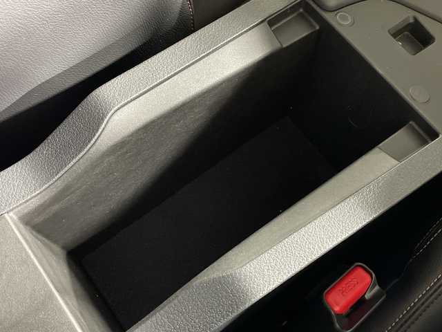 日産 ノート X 90周年記念車 福岡県 2024(令6)年 0.2万km バーガンディー 純正9インチナビ/・BT/フルセグTV/HDMI/AppleCarplay/・全方位モニター/エマージェンシーブレーキ/車線逸脱防止支援/速度標識/標識検知支援/オートハイビーム/ブラインドスポットモニター/クリアランスソナー/置くだけ充電/デジタルインナーミラー/革巻きステアリング/・ステアリングヒーター/・ステアリングリモコン/レザーシート/・シートヒーター/LEDヘッドライト/・オートライト/・フォグランプ/前方ドライブレコーダー/ETC2.0/純正16インチアルミホイール/純正フロアマット