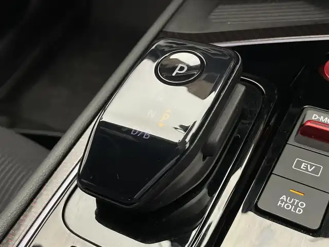 日産 オーラ ニスモ 愛知県 2022(令4)年 1.8万km ピュアホワイトパール 純正９型ナビＴＶ　ＨＤＭＩ　デジタルインナーミラー　全方位カメラ　プロパイロット　シートヒータ　ワイヤレス充電　純正ニスモスポイラー　電動パーキングブレーキ　ＬＥＤオートライト　オートホールド　ハンドル支援　エマージェンシーブレーキ　コーナーセンサー　ETC2.0　フォグランップ　禁煙車
