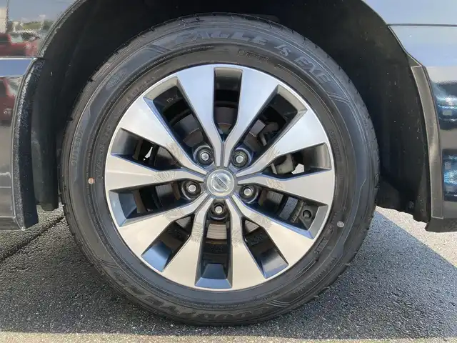 日産 セレナ ハイウェイスター プロパイロットED 静岡県 2016(平28)年 7.7万km ダイヤモンドブラック ビークルダイナミクスコントロール/ハンズフリースライドドア/社外SDナビ(CN-RE03WD)/　AM FM CD DVD Bluetooth/フルセグTV/バックモニター/オートヘッドライト/電動パーキングブレーキ/オートブレーキホールド/純正16インチアルミホイール/サンシェード/ドアバイザー/フロントフォグランプ/ワンオーナー/プロパイロット/　・アダプティブクルーズコントロール/　・レーンキープアシスト/社外ETC