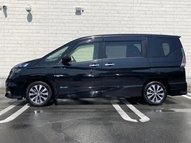 日産 セレナ ハイウェイスター プロパイロットED 静岡県 2016(平28)年 7.7万km ダイヤモンドブラック ビークルダイナミクスコントロール/ハンズフリースライドドア/社外SDナビ(CN-RE03WD)/　AM FM CD DVD Bluetooth/フルセグTV/バックモニター/オートヘッドライト/電動パーキングブレーキ/オートブレーキホールド/純正16インチアルミホイール/サンシェード/ドアバイザー/フロントフォグランプ/ワンオーナー/プロパイロット/　・アダプティブクルーズコントロール/　・レーンキープアシスト/社外ETC