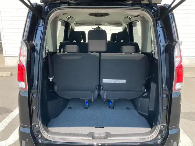 日産 セレナ ハイウェイスター プロパイロットED 静岡県 2016(平28)年 7.7万km ダイヤモンドブラック ビークルダイナミクスコントロール/ハンズフリースライドドア/社外SDナビ(CN-RE03WD)/　AM FM CD DVD Bluetooth/フルセグTV/バックモニター/オートヘッドライト/電動パーキングブレーキ/オートブレーキホールド/純正16インチアルミホイール/サンシェード/ドアバイザー/フロントフォグランプ/ワンオーナー/プロパイロット/　・アダプティブクルーズコントロール/　・レーンキープアシスト/社外ETC