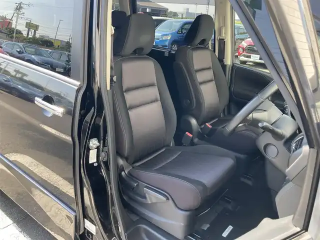 日産 セレナ ハイウェイスター プロパイロットED 静岡県 2016(平28)年 7.7万km ダイヤモンドブラック ビークルダイナミクスコントロール/ハンズフリースライドドア/社外SDナビ(CN-RE03WD)/　AM FM CD DVD Bluetooth/フルセグTV/バックモニター/オートヘッドライト/電動パーキングブレーキ/オートブレーキホールド/純正16インチアルミホイール/サンシェード/ドアバイザー/フロントフォグランプ/ワンオーナー/プロパイロット/　・アダプティブクルーズコントロール/　・レーンキープアシスト/社外ETC