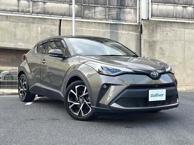トヨタ Ｃ－ＨＲ G 愛知県 2020(令2)年 3.3万km オキサイドブロンズM ワンオーナー/純正ナビ/Bluetooth・AM・FM・USB・Miracast/パノラミックビューモニター/ハーフレザーシート/トヨタセーフティーセンス/・レーダークルーズコントロール/・クリアランスソナー/・プリクラッシュセーフティー/・レーンディパーチャーアラート/・ブラインドスポットモニター/・横滑り防止機能/・リヤクロストラフィックアラート/・パーキングサポートブレーキ/オートブレーキホールド/純正18インチAW/ビルトインETC2.0/オートハイビーム/ステアリングスイッチ/LEDヘッドライト/フォグランプ/ユピテル製前後ドライブレコーダー/純正フロアマット/純正ドアバイザー/ISOFIX/ディーラー整備記録簿/保証書/取扱説明書/スペアスマートキー
