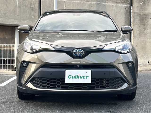 トヨタ Ｃ－ＨＲ G 愛知県 2020(令2)年 3.3万km オキサイドブロンズM ワンオーナー/純正ナビ/Bluetooth・AM・FM・USB・Miracast/パノラミックビューモニター/ハーフレザーシート/トヨタセーフティーセンス/・レーダークルーズコントロール/・クリアランスソナー/・プリクラッシュセーフティー/・レーンディパーチャーアラート/・ブラインドスポットモニター/・横滑り防止機能/・リヤクロストラフィックアラート/・パーキングサポートブレーキ/オートブレーキホールド/純正18インチAW/ビルトインETC2.0/オートハイビーム/ステアリングスイッチ/LEDヘッドライト/フォグランプ/ユピテル製前後ドライブレコーダー/純正フロアマット/純正ドアバイザー/ISOFIX/ディーラー整備記録簿/保証書/取扱説明書/スペアスマートキー