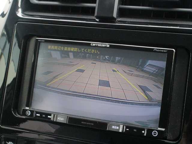 トヨタ プリウス S 千葉県 2016(平28)年 5.7万km ホワイトパールクリスタルシャイン F・S・Rエアロパーツ/・LEDデイライト付/カロッツェリアナビゲーション/・TV/バックカメラ/ETC/LEDヘッドライト/LEDフォグ/純正フロアマット/純正ドアバイザー/革巻ステアリング(シワ有り)/ステアリングリモコン付/車検　令和９年５月２４日まで