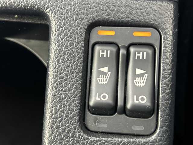 スバル レヴォーグ 1．6GT－S アイサイト 福島県 2015(平27)年 4.2万km クリスタルホワイトP /禁煙車　//アイサイト　//４ＷＤ　//純正７インチナビ(CN-LR700D)/CD・DVD・MSV・BT・フルセグTV//レーダークルーズコントロール　//シートヒーター(D/N)　//パワーシート(D/N)　//バックカメラ　//ビルトインＥＴＣ　//社外エアロ　//スマートキー　//ＬＥＤヘッドライト　//レザーシート