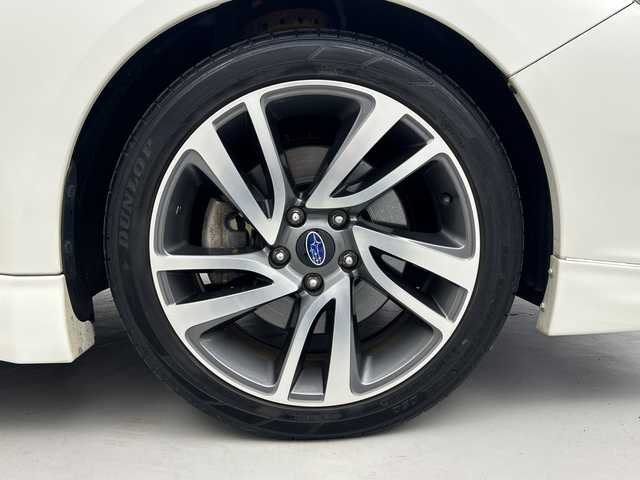 スバル レヴォーグ 1．6GT－S アイサイト 福島県 2015(平27)年 4.2万km クリスタルホワイトP /禁煙車　//アイサイト　//４ＷＤ　//純正７インチナビ(CN-LR700D)/CD・DVD・MSV・BT・フルセグTV//レーダークルーズコントロール　//シートヒーター(D/N)　//パワーシート(D/N)　//バックカメラ　//ビルトインＥＴＣ　//社外エアロ　//スマートキー　//ＬＥＤヘッドライト　//レザーシート