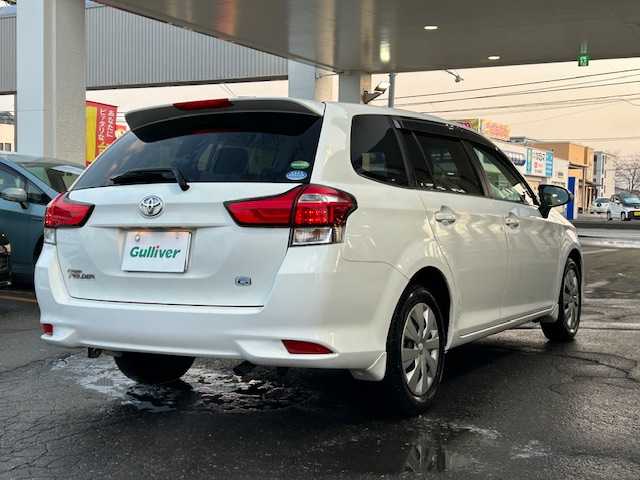 トヨタ カローラ フィールダー 1．5G 道東・釧路十勝 2015(平27)年 3.1万km スーパーホワイトⅡ トヨタセーフティーセンス/カーテンエアバッグ/純正オーディオ/CD/USB/AUX/デアイサー/ナノイー/前後ドライブレコーダー/社外エンジンスターター/社外アルミ付夏タイヤ積込