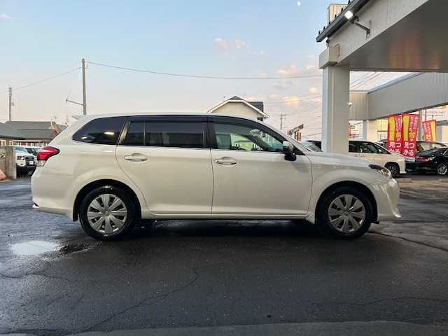 トヨタ カローラ フィールダー 1．5G 道東・釧路十勝 2015(平27)年 3.1万km スーパーホワイトⅡ トヨタセーフティーセンス/カーテンエアバッグ/純正オーディオ/CD/USB/AUX/デアイサー/ナノイー/前後ドライブレコーダー/社外エンジンスターター/社外アルミ付夏タイヤ積込