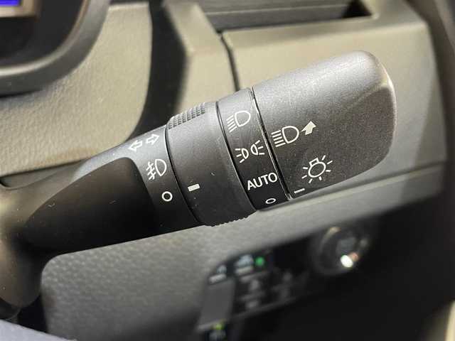 トヨタ ルーミー カスタムG 岩手県 2019(令1)年 4.3万km パールホワイトⅢ ４WD/ワンオーナー/全方位カメラ/両側パワースライドドア/スマートアシスト/クルーズコントロール/コーナーセンサー/レーンアシスト/衝突被害軽減ブレーキ/横滑り防止装置/ドライブレコーダー/アイドリングストップ/オートハイビーム/LEDヘッドライト/フォグランプ/純正ナビ（Bluetooth CD DVD フルセグ）/純正１４インチアルミホイール/ステアリングスイッチ/ロールサンシェード/シートバックテーブル