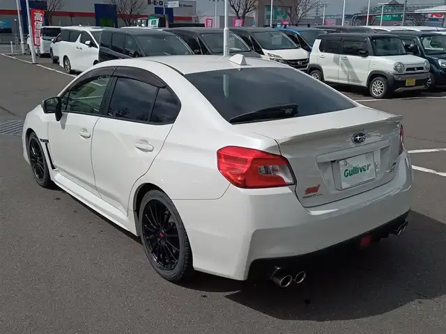 スバル ＷＲＸ Ｓ４ 2．0GT‐S アイサイト 福井県 2015(平27)年 10.5万km クリスタルホワイトP 衝突被害軽減システム/レーダークルーズコントロール/純正SDナビ（CN-LR700D）/・（フルセグTV/CD/DVD/Bluetooth）/バックカメラ/ステアリングスイッチ/パドルシフト/前席パワーシート/サンルーフ/純正AWサマータイヤ積込/純正フロアマット/スマートキー