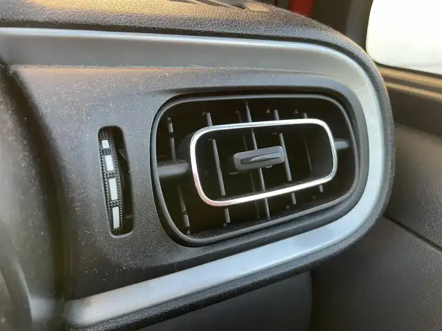 シトロエン Ｃ３ シャイン 千葉県 2018(平30)年 4.5万km オレンジ 衝突軽減ブレーキ/レーンキープアシスト/ブラインドスポットモニター/クルーズコントロール/純正メーカーディスプレイナビ/・BT/USB/バックカメラ/ステアリングスイッチ/ETC/LEDヘッドライト/オートライト/フォグライト/スマートキー/プッシュスタート/フロアマット/純正16インチAW