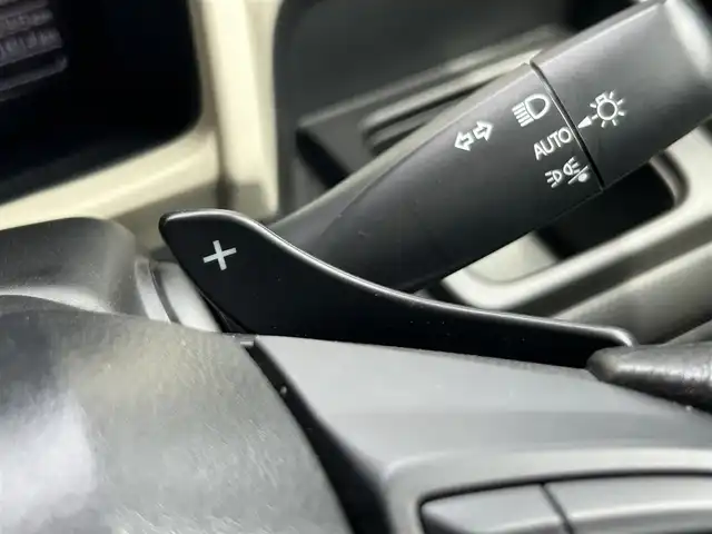 スズキ クロスビー HYBRID MV 静岡県 2020(令2)年 3.2万km タフカーキパールメタリック 社外ナビ/バックカメラ/ACC/スマートキー/純正16AW/フルセグ/CD/DVD再生/ETC/パドルシフト/プッシュスタート/純正フロアマット/Bluetooth/オートライト/デュアルカメラブレーキサポート