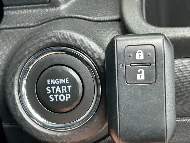 スズキ クロスビー HYBRID MV 静岡県 2020(令2)年 3.2万km タフカーキパールメタリック 社外ナビ/バックカメラ/ACC/スマートキー/純正16AW/フルセグ/CD/DVD再生/ETC/パドルシフト/プッシュスタート/純正フロアマット/Bluetooth/オートライト/デュアルカメラブレーキサポート