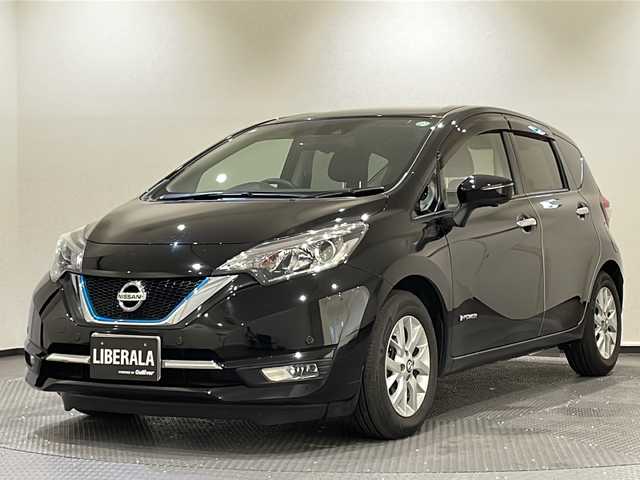 日産 ノート e－パワー メダリスト 新潟県 2019(令1)年 3.7万km スーパーブラック ワンオーナー/インテリジェントアラウンドビューモニター/インテリジェントルームミラー/インテリジェントエマージェンシーブレーキ/車線逸脱警報/レーダークルーズコントロール/社外SDナビ(フルセグTV/CD/DVD/BT/USB)/フロント＆バックソナー/アイドリングストップ/ヒルスタートアシスト/ヒーター付ドアミラー/LEDヘッドライト/純正15インチアルミホイール/ドライブレコーダー/ETC/ハーフレザーシート/インテリキー