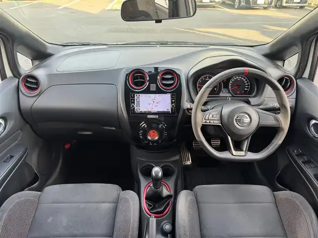 日産 ノート ニスモS 千葉県 2018(平30)年 5.1万km ブリリアントホワイトパール 5MT/純正SDナビ/フルセグTV/Bluetooth/バックカメラ/NISMO専用シート/NISMO専用ペダル/純正17インチAW/LEDライト/ETC/スマートキー