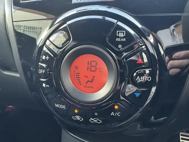 日産 ノート ニスモS 千葉県 2018(平30)年 5.1万km ブリリアントホワイトパール 5MT/純正SDナビ/フルセグTV/Bluetooth/バックカメラ/NISMO専用シート/NISMO専用ペダル/純正17インチAW/LEDライト/ETC/スマートキー