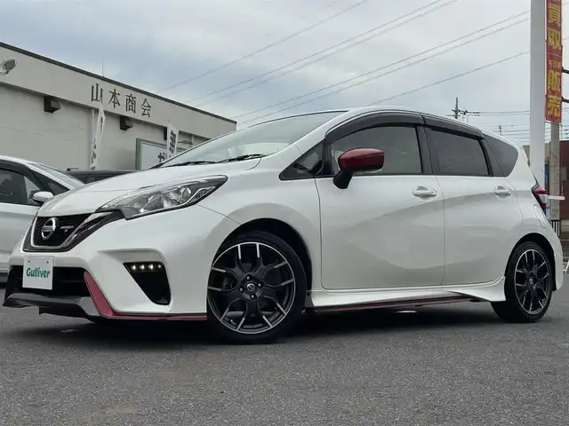 日産 ノート ニスモS 千葉県 2018(平30)年 5.1万km ブリリアントホワイトパール 5MT/純正SDナビ/フルセグTV/Bluetooth/バックカメラ/NISMO専用シート/NISMO専用ペダル/純正17インチAW/LEDライト/ETC/スマートキー