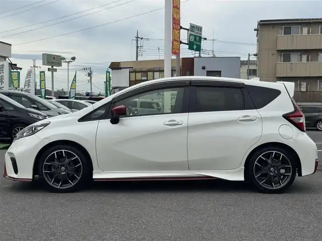 日産 ノート ニスモS 千葉県 2018(平30)年 5.1万km ブリリアントホワイトパール 5MT/純正SDナビ/フルセグTV/Bluetooth/バックカメラ/NISMO専用シート/NISMO専用ペダル/純正17インチAW/LEDライト/ETC/スマートキー