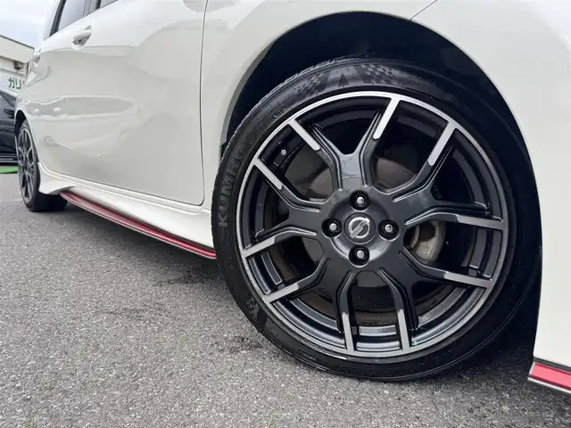 日産 ノート ニスモS 千葉県 2018(平30)年 5.1万km ブリリアントホワイトパール 5MT/純正SDナビ/フルセグTV/Bluetooth/バックカメラ/NISMO専用シート/NISMO専用ペダル/純正17インチAW/LEDライト/ETC/スマートキー