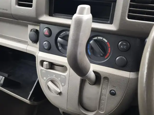 スズキ エブリイ PC 熊本県 2005(平17)年 7.1万km シルキーシルバーメタリック 純正AMFMオーディオ/盗難防止システム/パワーウィンドウ/集中ドアロック