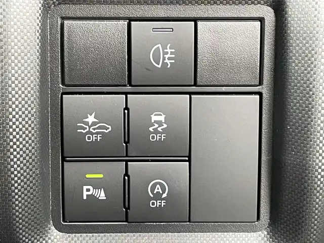 トヨタ ライズ Z 香川県 2020(令2)年 3.1万km ナチュラルベージュマイカM 衝突軽減ブレーキ/車線逸脱警報/純正9型ディスプレイオーディオ/バックカメラ/フルセグ/シートヒーター/革巻きステアリング/ステアリングリモコン/レーダークルーズコントロール/LEDライト/LEDフォグライト/スマートキー/プッシュスタート/スペアキー/純正17インチアルミ