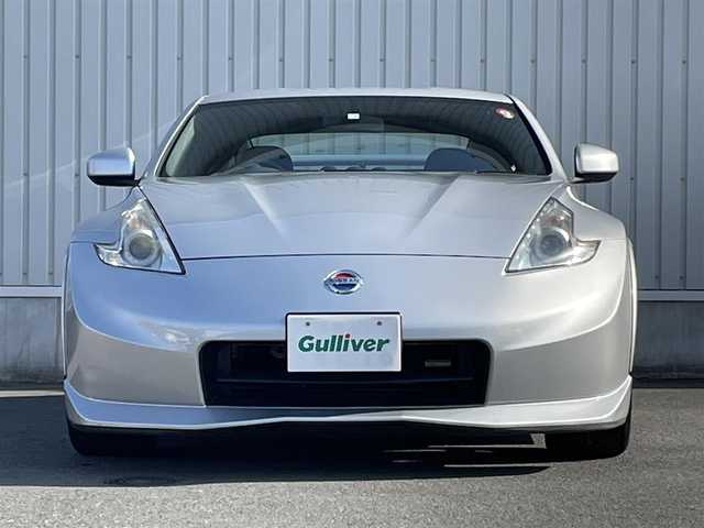 日産 フェアレディ Ｚ バージョンNISMO 神奈川県 2010(平22)年 4.1万km ブリリアントシルバー 6速MT/メーカーオプションナビ/ワンセグTV/Bluetooth/MOMOステアリング/ETC/純正アルミホイール/社外フロアマット/保証書/取扱説明書/スマートキー/スペアキー×1