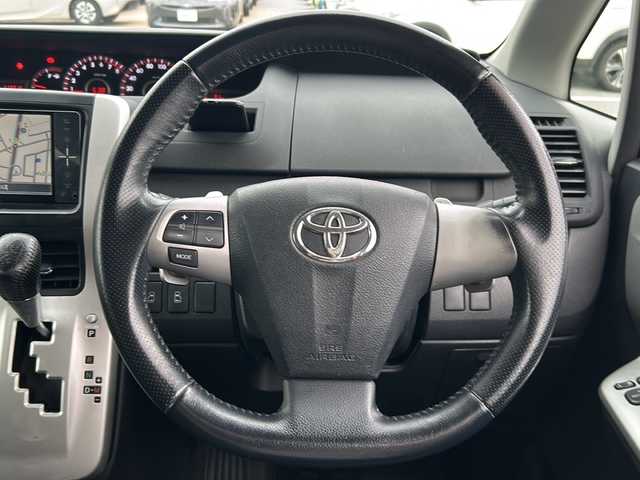 トヨタ ヴォクシー ZS 煌 沖縄県 2011(平23)年 11.2万km ダークバイオレットマイカメタリック 純正ナビ・TV・Bluetooth・CD・DVD/両側パワースライドドア/バックカメラ/ETC/オートライト