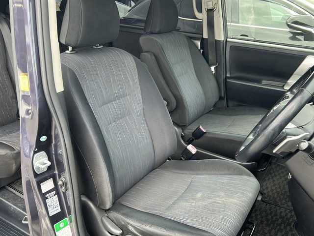 トヨタ ヴォクシー ZS 煌 沖縄県 2011(平23)年 11.2万km ダークバイオレットマイカメタリック 純正ナビ・TV・Bluetooth・CD・DVD/両側パワースライドドア/バックカメラ/ETC/オートライト