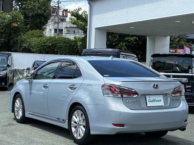 レクサス ＨＳ 250h バージョンI 熊本県 2013(平25)年 14.1万km ムーンライトオパール 純正ＨＤＤナビ/【フルセグTV/CD/DVD/SD/USB/AUX/BT】/バックカメラ/クルーズコントロール/純正17インチAW/コーナーセンサー/革シート/前席パワーシート（D席メモリ付）/前席シートヒーター/前席シートクーラー/ドライブレコーダー/ＬＥＤヘッドライト/オートライト/フォグランプ/ビルトインＥＴＣ/ステアリングリモコン/純正フロアマット/純正ドアバイザー