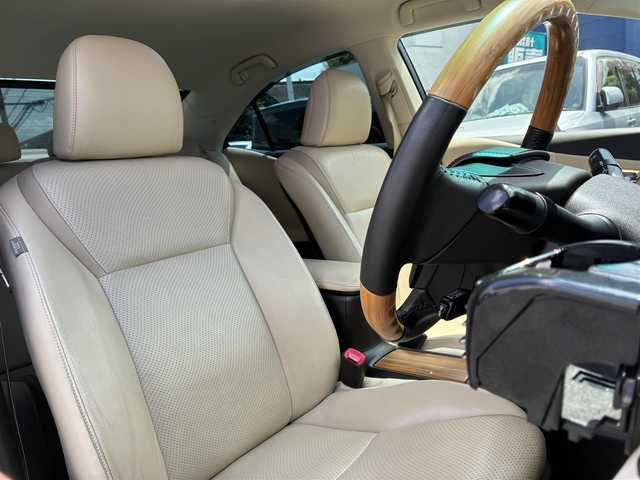 レクサス ＨＳ 250h バージョンI 熊本県 2013(平25)年 14.1万km ムーンライトオパール 純正ＨＤＤナビ/【フルセグTV/CD/DVD/SD/USB/AUX/BT】/バックカメラ/クルーズコントロール/純正17インチAW/コーナーセンサー/革シート/前席パワーシート（D席メモリ付）/前席シートヒーター/前席シートクーラー/ドライブレコーダー/ＬＥＤヘッドライト/オートライト/フォグランプ/ビルトインＥＴＣ/ステアリングリモコン/純正フロアマット/純正ドアバイザー