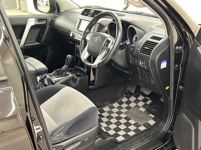 トヨタ ランドクルーザー プラド TX アルジェントクロス 道央・札幌 2015(平27)年 13.4万km アティチュードブラックマイカ /ワンオーナー//特別使用車//寒冷地仕様//サンルーフ//ルーフレール//HDDナビ//HDD　DVD　CD　ワンセグ　ラジオ//RAYS　DAYTONA　FDX　17インチアルミ//ETC//クルーズコントロール//LEDヘッドライト//フォグランプ//プッシュスタート//社外エンジンスターター//スペアキー//オートライト//フロアマット