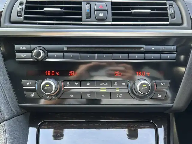 ＢＭＷ ６４０ｉ グランクーペ Mスポーツ 群馬県 2013(平25)年 6.9万km アルピンホワイトⅢ ターボ/純正HDDナビ/（CD/DVD/Bluetooth/AUX/USB/フルセグ）/バックカメラ/サンルーフ/ハーフレザーシート/前席パワーシート/シートヒーター/クルーズコントロール/オートブレーキホールド/プッシュスタート/アイドリングストップ/前後ドライブレコーダー/オートライト/オートエアコン/GPSレーダー/ステアリングスイッチ/パドルシフト/社外フロアマット/純正19インチAW/クリアランスソナー/LEDヘッドライト/Fグリル積込/H＆Rダウンサス積込/スペアキー×1
