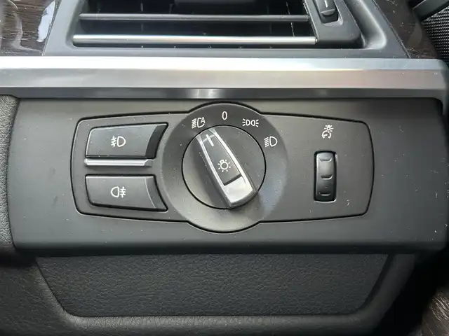 ＢＭＷ ６４０ｉ グランクーペ Mスポーツ 群馬県 2013(平25)年 6.9万km アルピンホワイトⅢ ターボ/純正HDDナビ/（CD/DVD/Bluetooth/AUX/USB/フルセグ）/バックカメラ/サンルーフ/ハーフレザーシート/前席パワーシート/シートヒーター/クルーズコントロール/オートブレーキホールド/プッシュスタート/アイドリングストップ/前後ドライブレコーダー/オートライト/オートエアコン/GPSレーダー/ステアリングスイッチ/パドルシフト/社外フロアマット/純正19インチAW/クリアランスソナー/LEDヘッドライト/Fグリル積込/H＆Rダウンサス積込/スペアキー×1