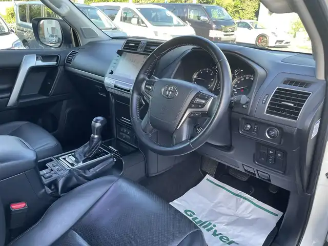トヨタ ランドクルーザー プラド TX Lパッケージ 埼玉県 2021(令3)年 10万km ホワイトパールクリスタルシャイン ワンオーナー車/サンルーフ/黒革シート/前席シートヒーター＆エアシート/メーカーOPナビTV/パノラミックビューモニター/クリアランスソナー/LEDヘッドライト/ルーフレール/レーダークルーズコントロール/セーフティセンス/プッシュスタート/スマートキー/保証書付整備手帳/取扱説明書