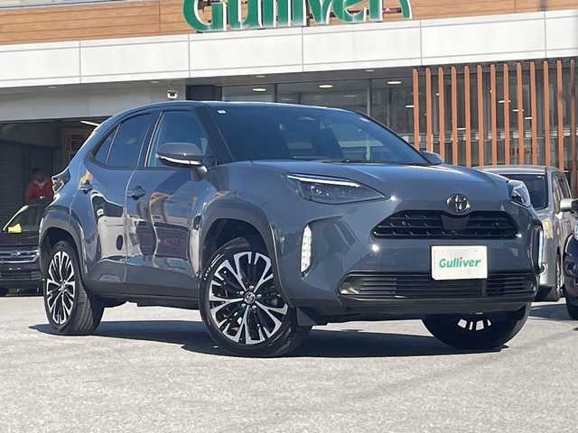 トヨタ ヤリスクロス ハイブリッド Z 沖縄県 2024(令6)年 0.9万km マッシブグレー 純正ディスプレイオーディオ/ステアリングスイッチ/Ｂｌｕｅｔｏｏｔｈ/バックカメラ/全周囲カメラ/アイドリングストップ/クルーズコントロール/プッシュスタート/ETC/スマートキー/パワーシート/シートヒーター/衝突被害軽減システム/ＢＳＭ/電子サイドブレーキ/オートホールド/ハンドルヒーター/ドライブレコーダー/禁煙車