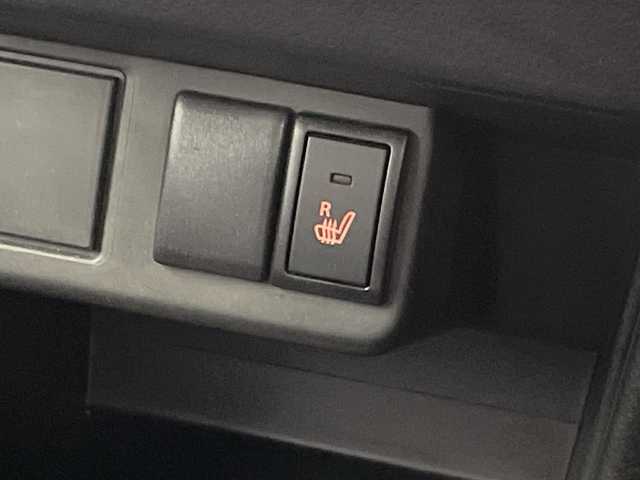 スズキ アルト Lリミテッド 群馬県 2019(令1)年 1.4万km ブリスクブルーM 社外７インチディスプレイオーディオ　Ｂｌｕｅｔｏｏｔｈ接続　バックカメラ　コーナーセンサー　シートヒーター　衝突被害軽減システム　ヘッドライトレベライザー　リモコンキー　アイドリングストップ　禁煙車