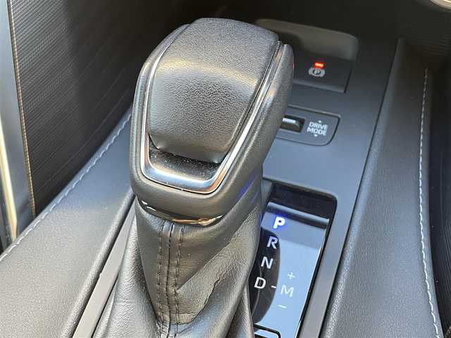 トヨタ ハリアー Z レザーパッケージ 滋賀県 2020(令2)年 2.7万km ブラック ワンオーナー/ＪＢＬサウンドシステム/12.3型ディスプレイ/・Bluetooth/フルセグ/・CD/DVD/アラウンドビューモニター/革巻きステアリング/ステアリングリモコン/ETC2.0/レーダークルコン/デジタルインナーミラー/前席シートヒーター/前席シートベンチレーション/前席パワーシート/黒革シート/オートリトラミラー/オートハイビーム/LEDオートライト/フォグライト/トヨタセーフティセンス/・レーントレーシングアシスト/・プリクラッシュセーフティ/・ブラインドスポットモニター/・クリアランスソナー/・ヘッドアップディスプレイ/・ロードサインアシスト/スマートキー