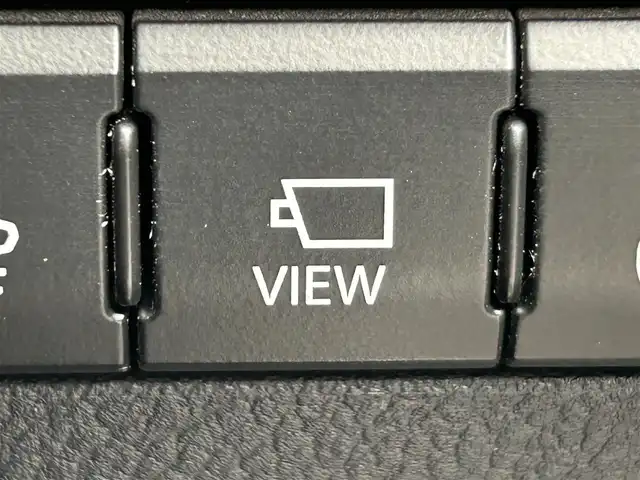 レクサス ＮＸ 300h Iパッケージ 岡山県 2015(平27)年 12.7万km スターライトブラックガラスフレーク 登録時走行距離126821km/純正ナビ/フルセグTV(AM.FM.CD.DVD.TV.BT)/バックカメラ/ビルトインETC/ブラインドスポットモニター/デジタルインナーミラー/シートヒーター/ステアリングヒーター/クリアランスソナー/衝突軽減ブレーキ/レーダークルーズコントロール/レーンキープアシスト/オートライト/アイドリングストップ/パワーバックドア/18インチ純正AW/純正フロアマット/プッシュスタート