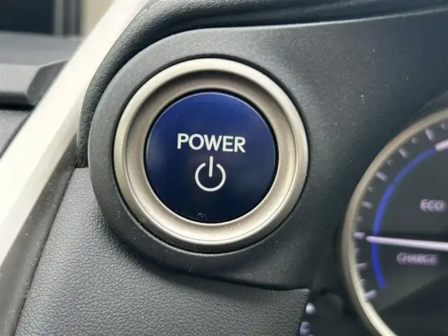 レクサス ＮＸ 300h Iパッケージ 岡山県 2015(平27)年 12.7万km スターライトブラックガラスフレーク 登録時走行距離126821km/純正ナビ/フルセグTV(AM.FM.CD.DVD.TV.BT)/バックカメラ/ビルトインETC/ブラインドスポットモニター/デジタルインナーミラー/シートヒーター/ステアリングヒーター/クリアランスソナー/衝突軽減ブレーキ/レーダークルーズコントロール/レーンキープアシスト/オートライト/アイドリングストップ/パワーバックドア/18インチ純正AW/純正フロアマット/プッシュスタート