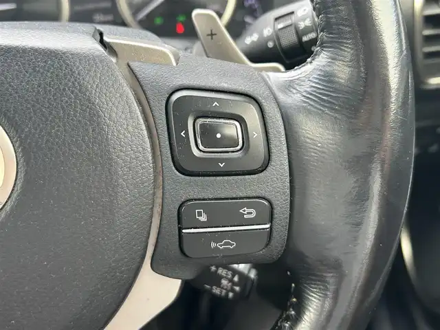 レクサス ＮＸ 300h Iパッケージ 岡山県 2015(平27)年 12.7万km スターライトブラックガラスフレーク 登録時走行距離126821km/純正ナビ/フルセグTV(AM.FM.CD.DVD.TV.BT)/バックカメラ/ビルトインETC/ブラインドスポットモニター/デジタルインナーミラー/シートヒーター/ステアリングヒーター/クリアランスソナー/衝突軽減ブレーキ/レーダークルーズコントロール/レーンキープアシスト/オートライト/アイドリングストップ/パワーバックドア/18インチ純正AW/純正フロアマット/プッシュスタート